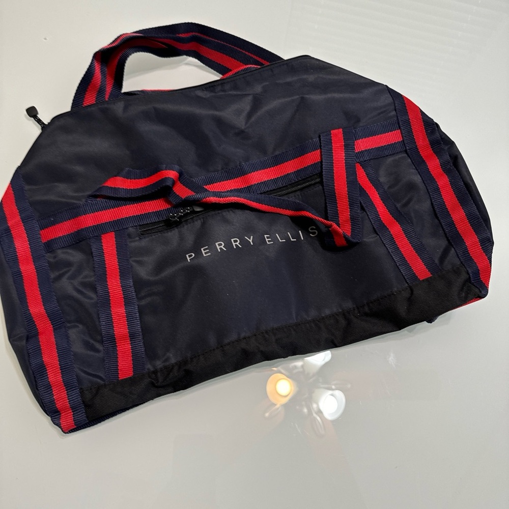 New Perry Ellis Blue Red Travel Duffle Bags